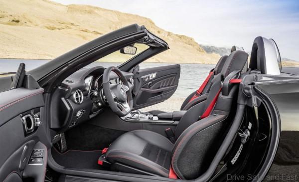 Mercedes-AMG SLC 43, Interieur, Leder Nappa exklusiv mit roter Ziernaht Mercedes-AMG SLC 43, interior, nappa leather with red topstiching