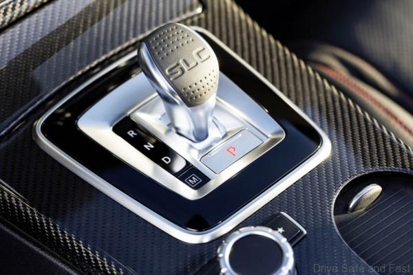 Mercedes-AMG SLC 43, Interieur, Schalthebel Mercedes-AMG SLC 43, interior, gearshift lever