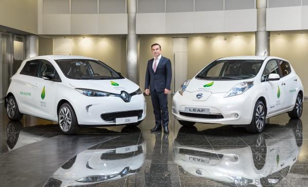 La flota de vehículos para la COP21 incluirá el vehículo 100 por ciento eléctrico más vendido del mundo Nissan LEAF y la van multipropósitos Nissan e-NV200.