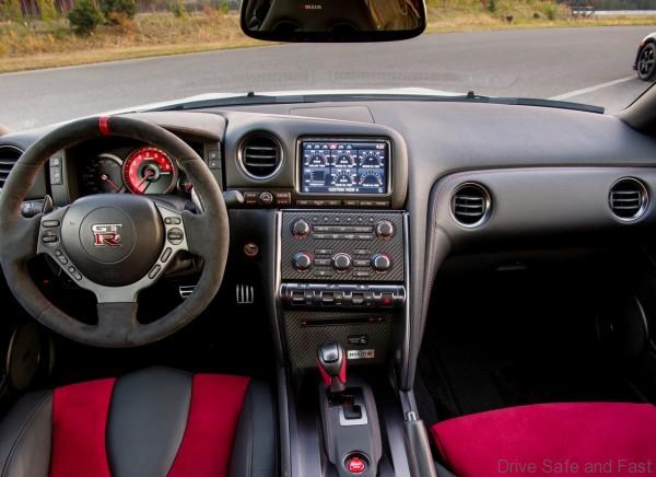 nissan_gt-r_nismo_1