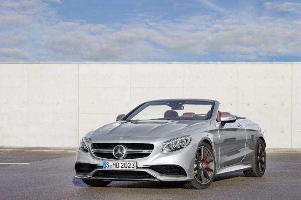 Mercedes-AMG S 63 4MATIC  Cabriolet "Edition 130" (Fuel consumption combined: 10.4 l /100 km; combined CO2 emissions: 244 g/km; Kraftstoffverbrauch kombiniert: 10,4 l/100 km; CO2-Emissionen kombiniert: 244 g/km) Exterieur: AMG Alubeam silber exterior: AMG alubeam silver