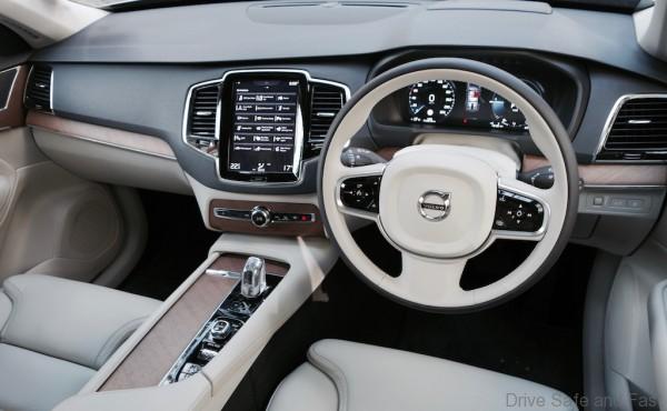 Volvo-XC90- - 15