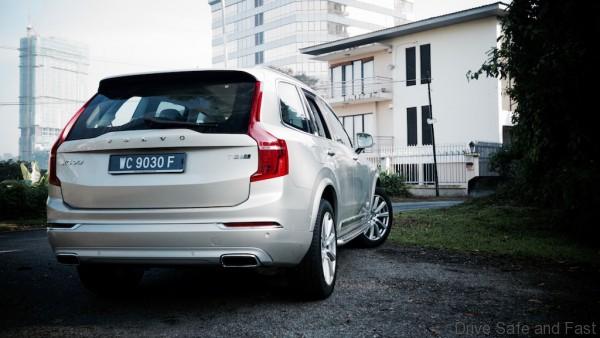 Volvo-XC90- - 2