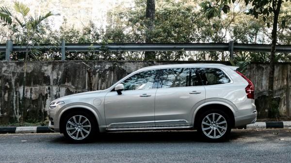 Volvo-XC90- - 6