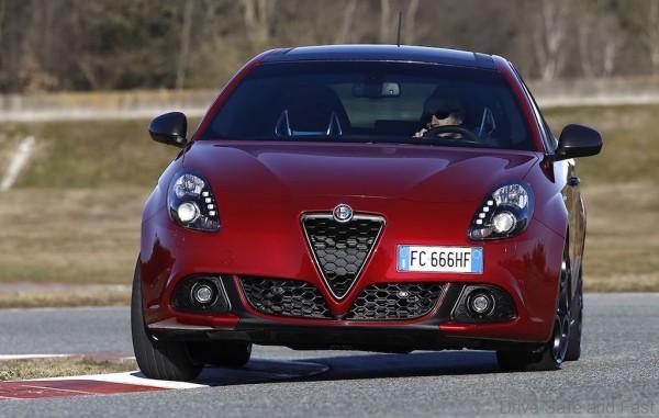 Alfa-Romeo_Nuova-Giulietta_13