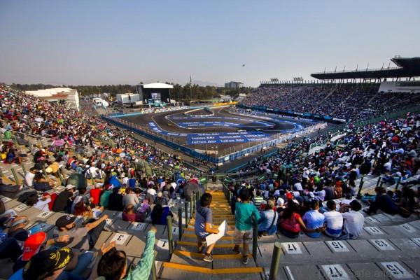 2015/2016 FIA Formula E Championship. Mexico City ePrix, Autodromo Hermanos Rodriguez, Mexico City, Mexico. Saturday 12 March 2016. Jerome D'Ambrosio (FRA) Dragon Racing - Venturi VM200-FE-01, Sebastien Buemi (SUI), Renault e.Dams Z.E.15, Nicolas Prost (FRA), Renault e.Dams Z.E.15, Daniel Abt (GER), ABT Audi Sport FE01. Photo: Zak Mauger/LAT/Formula E ref: Digital Image _L0U8463