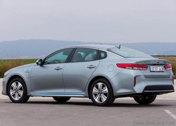 Kia-Optima_Plug-In_Hybrid_2