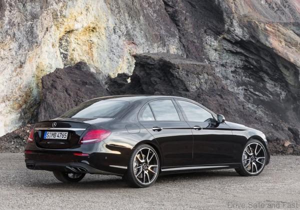 Mercedes-Benz-E43_AMG_4Matic_4