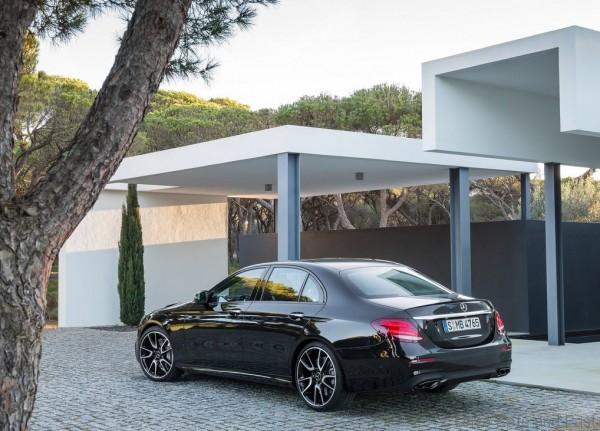 Mercedes-Benz-E43_AMG_4Matic_9
