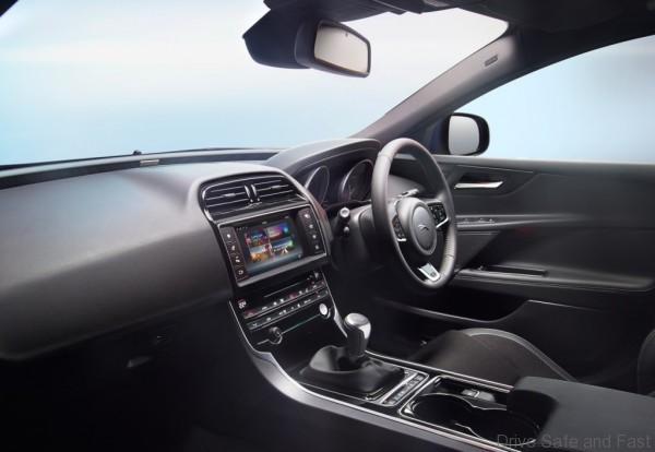 jaguar_xe_4