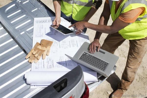OnStar 4G LTE allows workers to utilize their vehicle as a mobile office, allowing them to stay connected, email and more while parked at job sites.