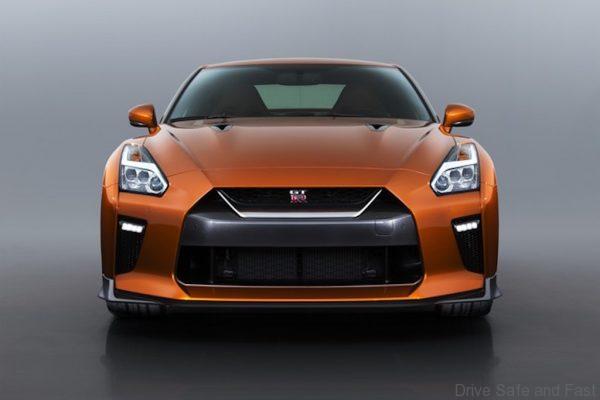 Nissan GT-R-5
