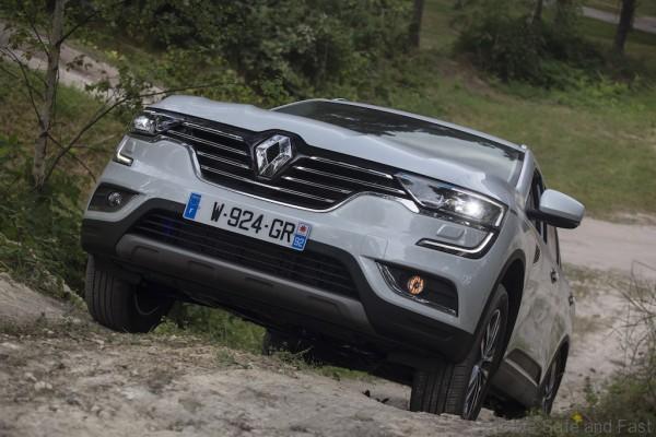 All-new Renault Koleos_uphill on location 2