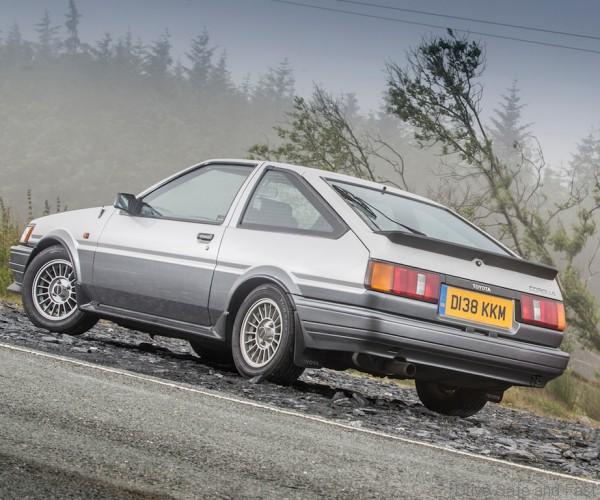 toyota_corolla_levin_GT2