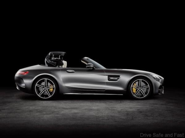 AMG GT C Roadster (R 190), 2016; Exterieur: designo selenitgrau magno; Interieur: Leder Nappa Exklusiv macchiatobeige ;Kraftstoffverbrauch kombiniert: 11,4 l/100 km, CO2-Emissionen kombiniert: 259 g/km AMG GT C Roadster (R 190), 2016; exterior: designo selenit grey magno; interior:Nappa leather exclusive macchiato beige; fuel consumption, combined: 11.4 l/100 km; combined CO2 emissions: 259 g/km