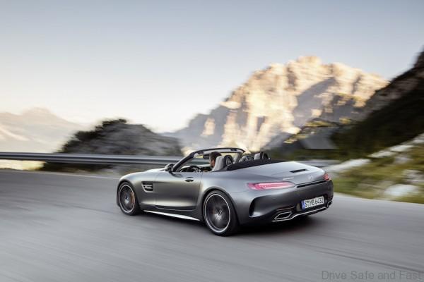 AMG GT C Roadster (R 190), 2016; Exterieur: designo selenitgrau magno; Interieur: Leder Nappa Exklusiv macchiatobeige ;Kraftstoffverbrauch kombiniert: 11,4 l/100 km, CO2-Emissionen kombiniert: 259 g/km AMG GT C Roadster (R 190), 2016; exterior: designo selenit grey magno; interior:Nappa leather exclusive macchiato beige; fuel consumption, combined: 11.4 l/100 km; combined CO2 emissions: 259 g/km