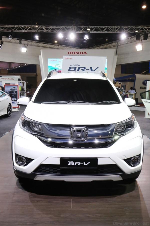 the-all-new-br-v-is-powered-by-a-1-5l-i-vtec-engine-which-provides-120ps-making-it-the-highest-engine-output-in-its-segment