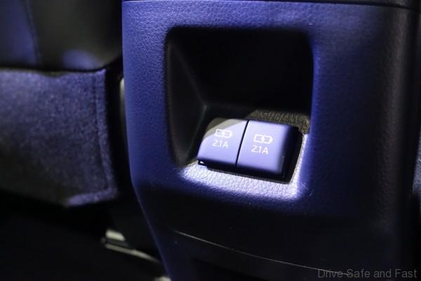 toyota-corolla-altis-innova-13