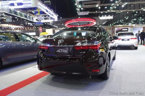 toyota-corolla-altis-innova-14