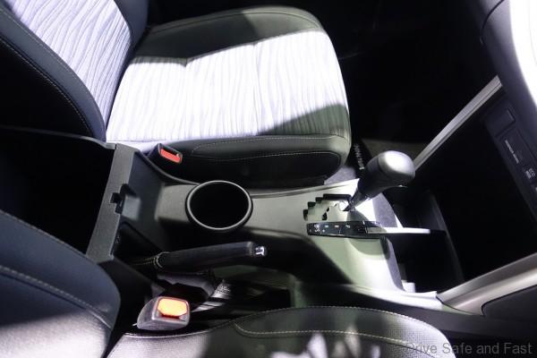 toyota-corolla-altis-innova-26