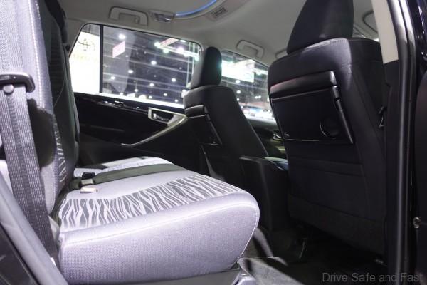 toyota-corolla-altis-innova-28