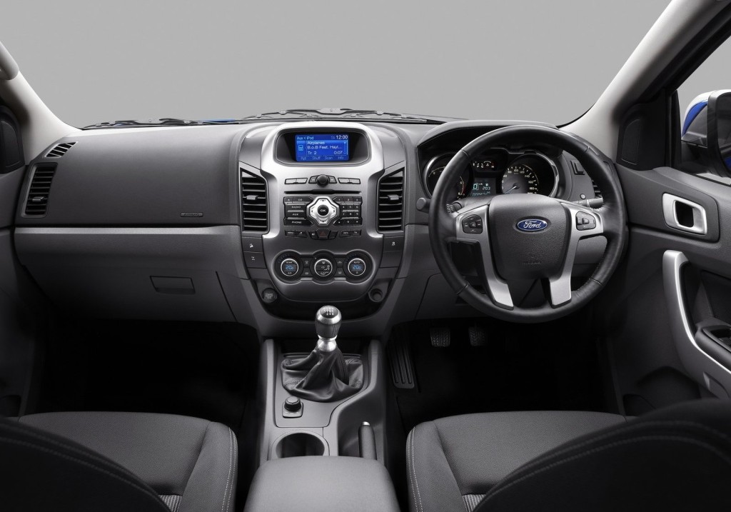 Ford Ranger XLT Manual 4