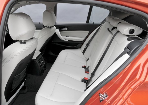 BMW-1-Series_Urban_Line_2012_1024x768_wallpaper_64