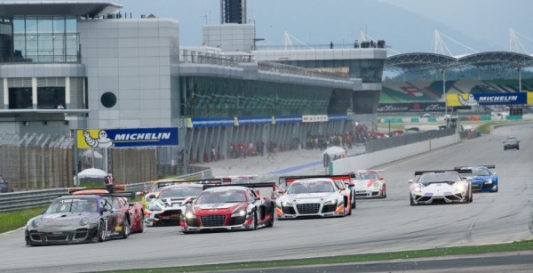 GTA R8 - Race Start 150913