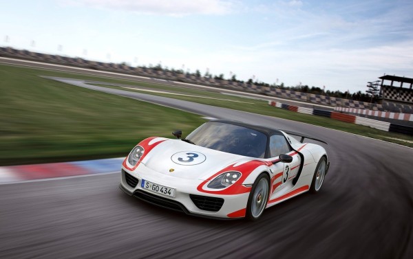 Porsche-918_Spyder_2015_1600x1200_wallpaper_06
