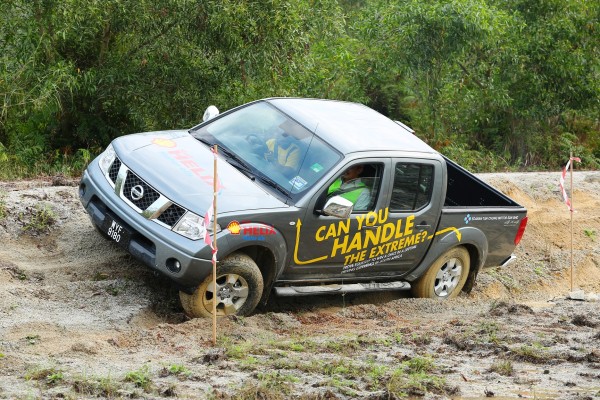 Tackling the 45-degree slope without hitting any of the markers_2