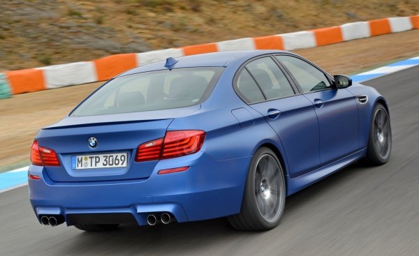 BMW-M5_2014_1024x768_wallpaper_1c