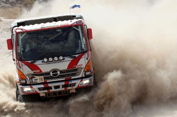 Hino dakar_hinosugawara_1