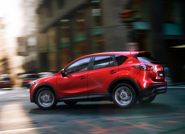 Mazda-CX-5_2013_1024x768_wallpaper_5c