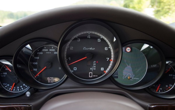 Porsche-Panamera_2014_1600x1200_wallpaper_54