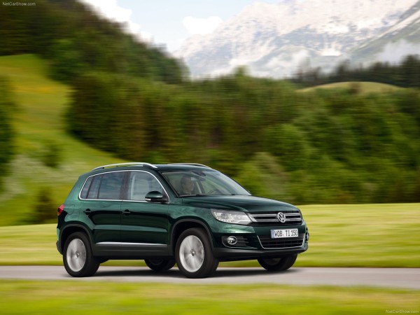 Volkswagen-Tiguan_2012_1600x1200_wallpaper_14