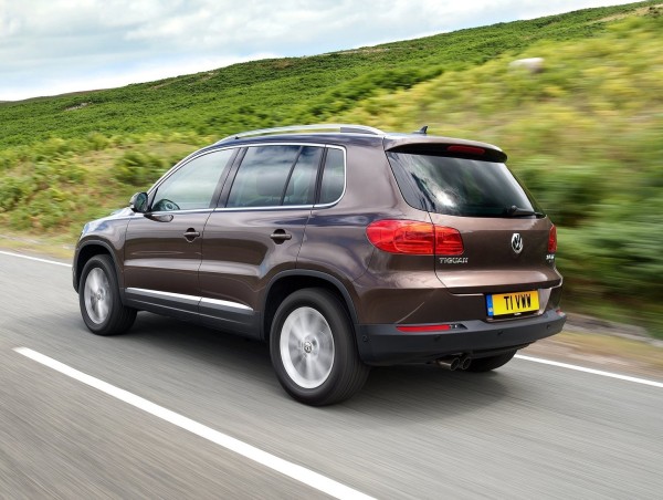 Volkswagen-Tiguan_2012_1600x1200_wallpaper_2e