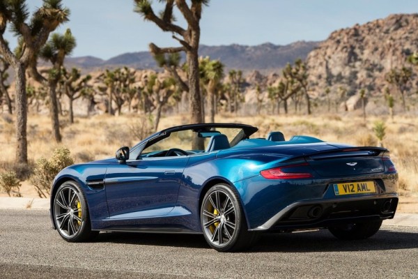 Aston_Martin-Vanquish_Volante_2014_1024x768_wallpaper_22