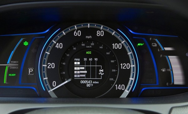Honda-Accord_PHEV_2014_1024x768_wallpaper_3e