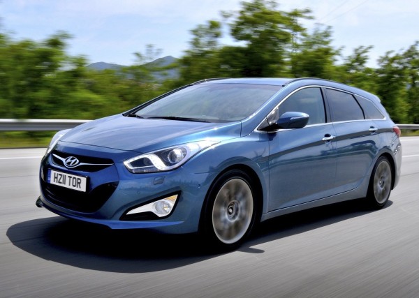 Hyundai-i40_Wagon_2012_1600x1200_wallpaper_14