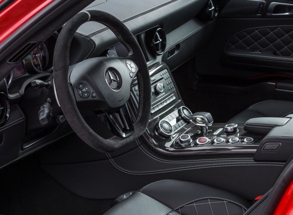 Mercedes-Benz-SLS_AMG_GT_Final_Edition_2014_1024x768_wallpaper_18