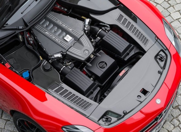 Mercedes-Benz-SLS_AMG_GT_Final_Edition_2014_1024x768_wallpaper_1f