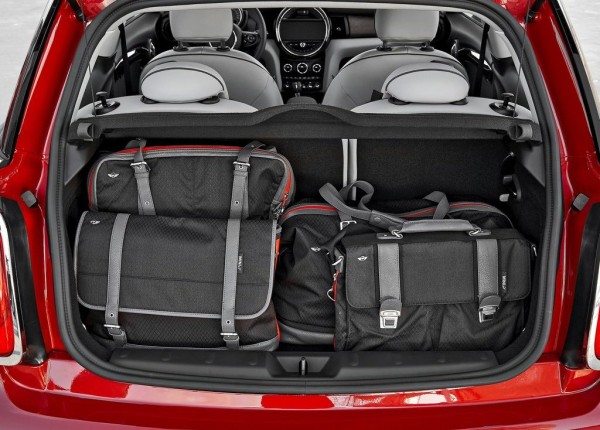 Mini-Cooper_2015_1024x768_wallpaper_62