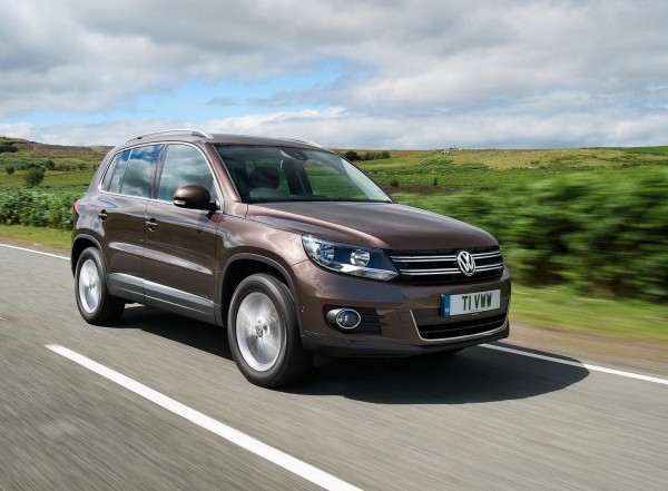 Volkswagen-Tiguan_2012_1600x1200_wallpaper_10
