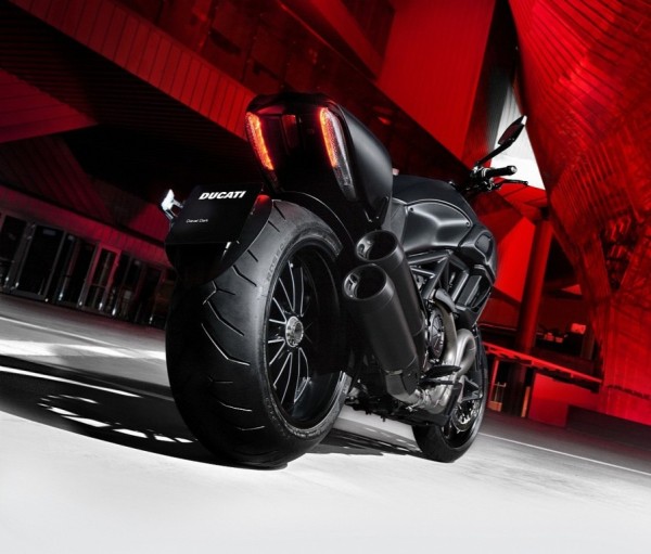 ducati-diavel-line-up17
