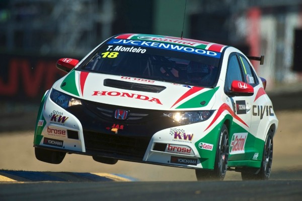 2013  EVENT:  wtcc race of United States of America    TRACK:  Sonoma Raceway     TEAM:  Castrol Honda World Touring Car Team  CAR:  Honda Civic wtcc DRIVER:  Tiago Monteiro