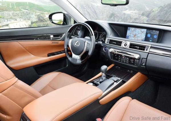 Lexus-GS_300h_2014_1024x768_wallpaper_2c