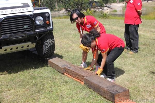 Shell Helix Driven to Extremes11111