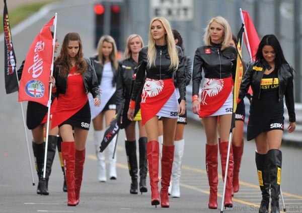 WSBK_Umbrella_Girls