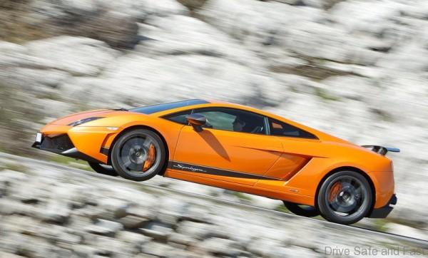 Lamborghini-Gallardo_LP570-4_Superleggera_2011_800x600_wallpaper_08