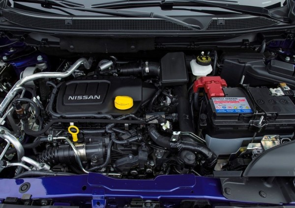 Nissan-Qashqai_2014_800x600_wallpaper_aa